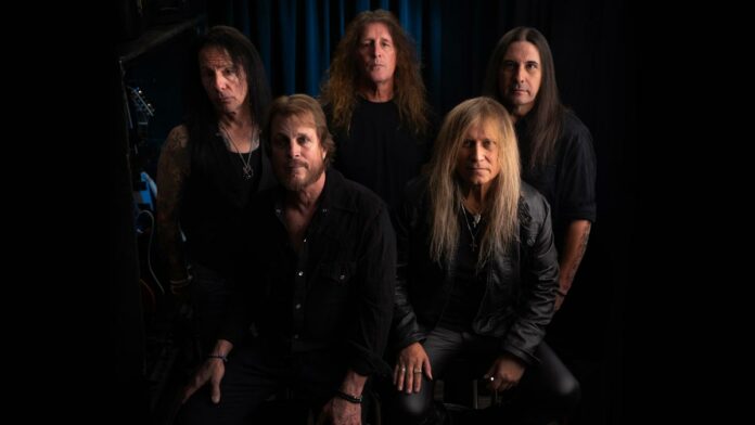 Chris Caffery: “El nuevo disco de SAVATAGE tendrá nuestro sonido clásico”