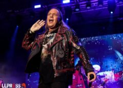 Andi Deris revela la lección que HELLOWEEN aprendió de VAN HALEN para su reunión histórica