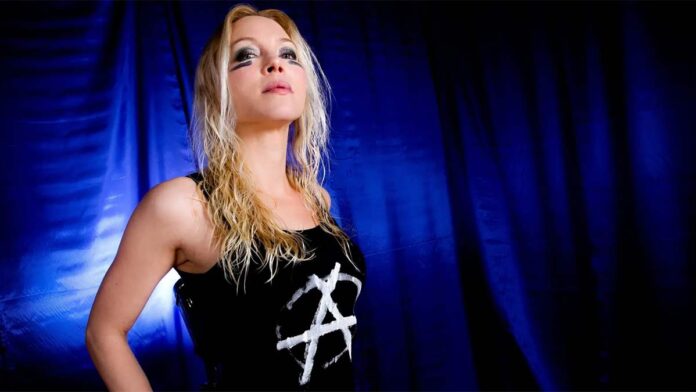 ARCH ENEMY y Angela Gossow reavivan los rumores de reunión tras la salida de Alissa White-Gluz